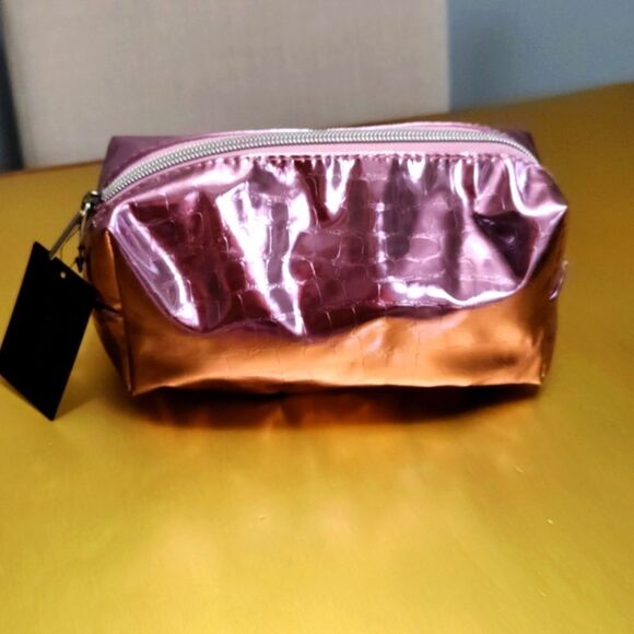 Forever 21 Cosmetic Bag - Picture 1 of 3